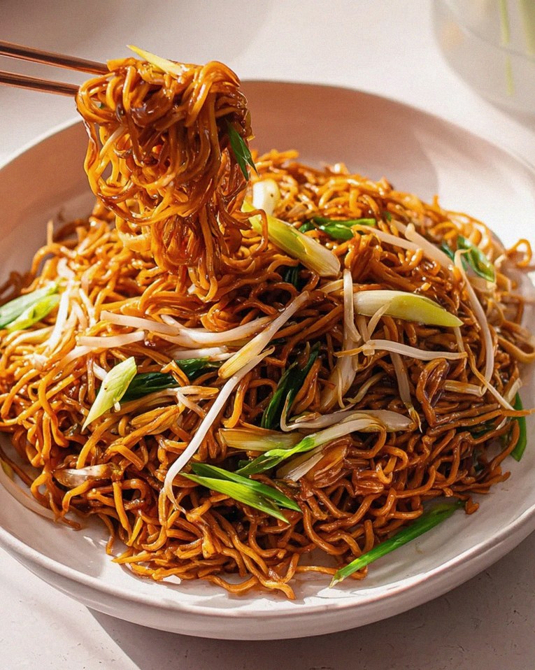 Köstliches Cantonese Chow Mein mit Rindfleisch und Gemüse – Schritt 1