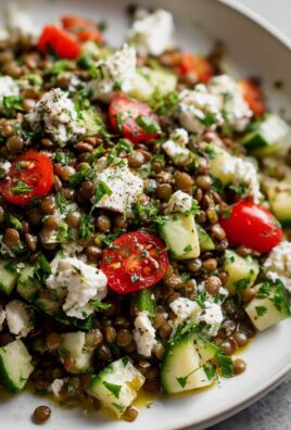 Mediterraner Linsensalat mit Feta: Schnell, frisch & gesund!