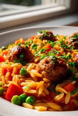 Schnelle Orzo Pfanne mit Hackbällchen für jeden Tag